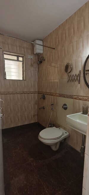 Master Bedroom in 3 BHK Apartment at Swami Tower, Chembur – for Rent