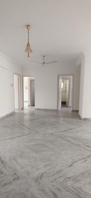 Room in 3 BHK Apartment at Swami Tower, Chembur – for Rent