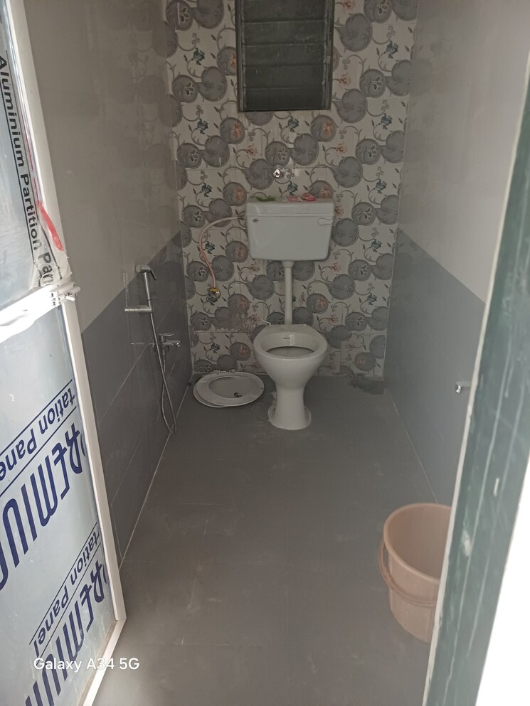 Bathroom, kopar khairane 2 Bedroom 700 Sq.Ft. Apartment In Kopar Khairane Navi Mumbai 9466745