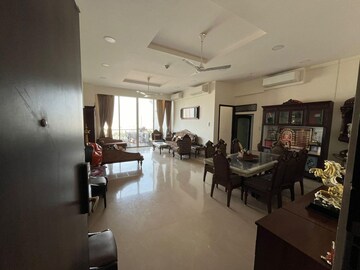 Gym in 3 BHK Apartment at Kohinoor Square Altissimo, Dadar West – for Sale