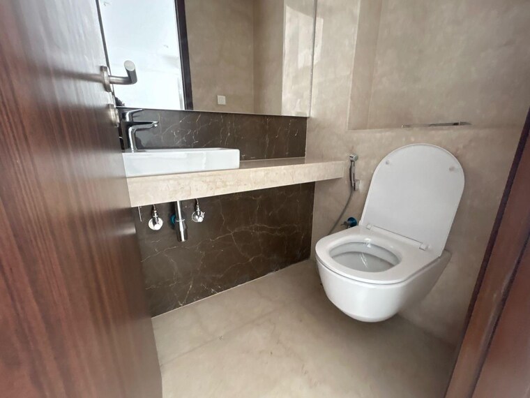 Bathroom, lodha-world-one 4 Bedroom 1460 Sq.Ft. Apartment In Worli Mumbai 9466780