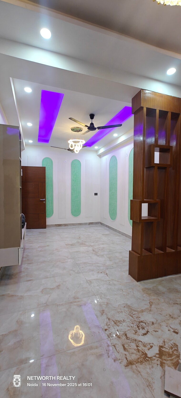 Living Room, sector 73 2 Bedroom 1050 Sq.Ft. Builder Floor In Sector 73 Noida 9466791