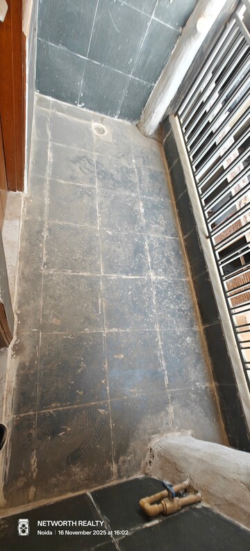 Balcony in 2 BHK Builder Floor at Sector 73 – for Sale