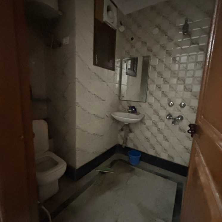 Bathroom, malviya nagar 2 Bedroom 1000 Sq.Ft. Builder Floor In Malviya Nagar Delhi 9466786