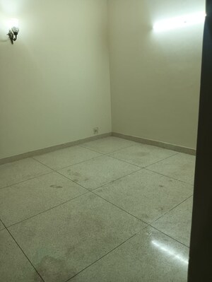 Room in 3 BHK Builder Floor at Greater Kailash I – for Rent
