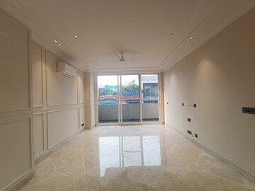 Room in 3 BHK Builder Floor at Greater Kailash I – for Rent