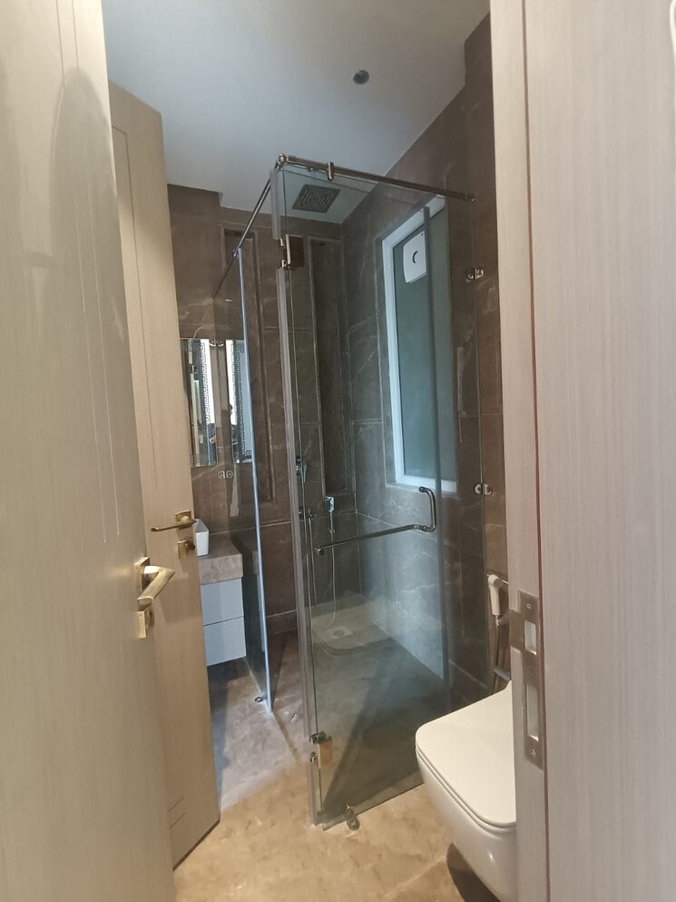 Bathroom, greater kailash i 3 Bedroom 220 Sq.Yd. Builder Floor In Greater Kailash I Delhi 9466843