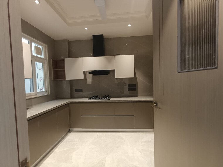 Kitchen, greater kailash i 3 Bedroom 220 Sq.Yd. Builder Floor In Greater Kailash I Delhi 9466843