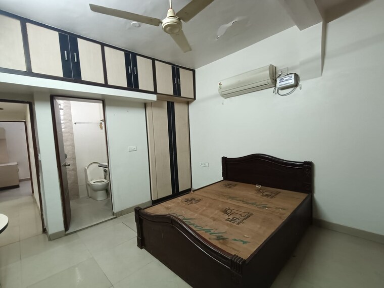 Room, east-of-kailash-block-b-rwa 2 Bedroom 125 Sq.Yd. Builder Floor In East Of Kailash Delhi 9466844