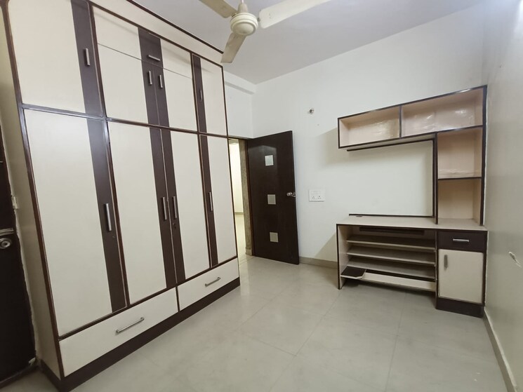 Room, east-of-kailash-block-b-rwa 2 Bedroom 125 Sq.Yd. Builder Floor In East Of Kailash Delhi 9466844
