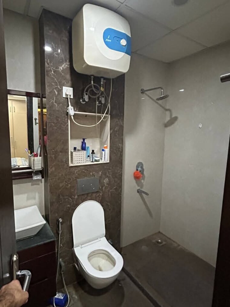 Bathroom, saket 3 Bedroom 1250 Sq.Ft. Builder Floor In Saket Delhi 9466851