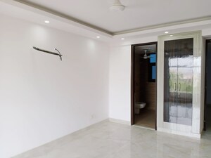 Room in 3 BHK Builder Floor at East of Kailash Block-B RWA, East Of Kailash – for Rent