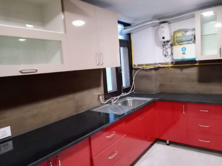 Kitchen, east-of-kailash-block-b-rwa 3 Bedroom 250 Sq.Yd. Builder Floor In East Of Kailash Delhi 9466849