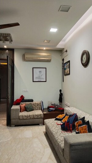 Bedroom in 3 BHK Builder Floor at Safdarjung Enclave – for Rent