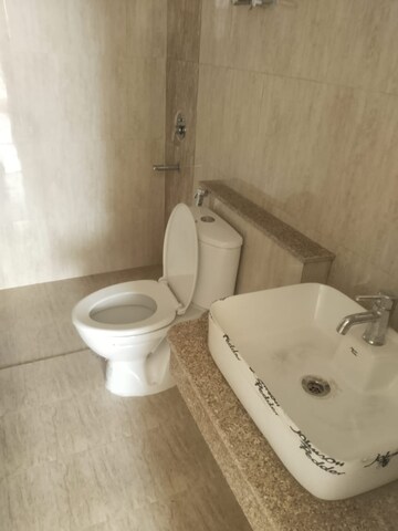 Bathroom in 3 BHK Apartment at Paarth Aadyant, Gomti Nagar – for Sale