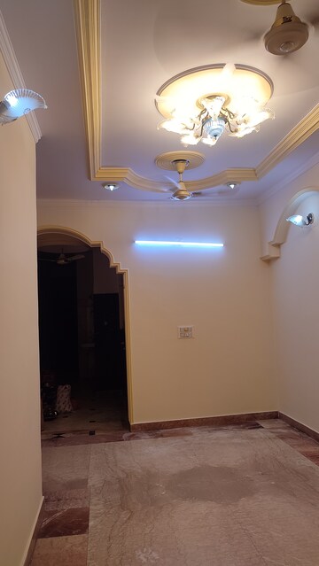 Room in 2 BHK Builder Floor at Jail Road – for Rent