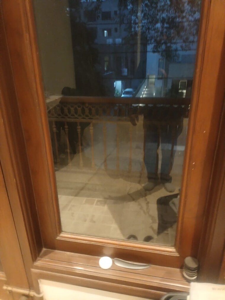 Kitchen, gulmohar park 3 Bedroom 200 Sq.Yd. Builder Floor In Gulmohar Park Delhi 9466858