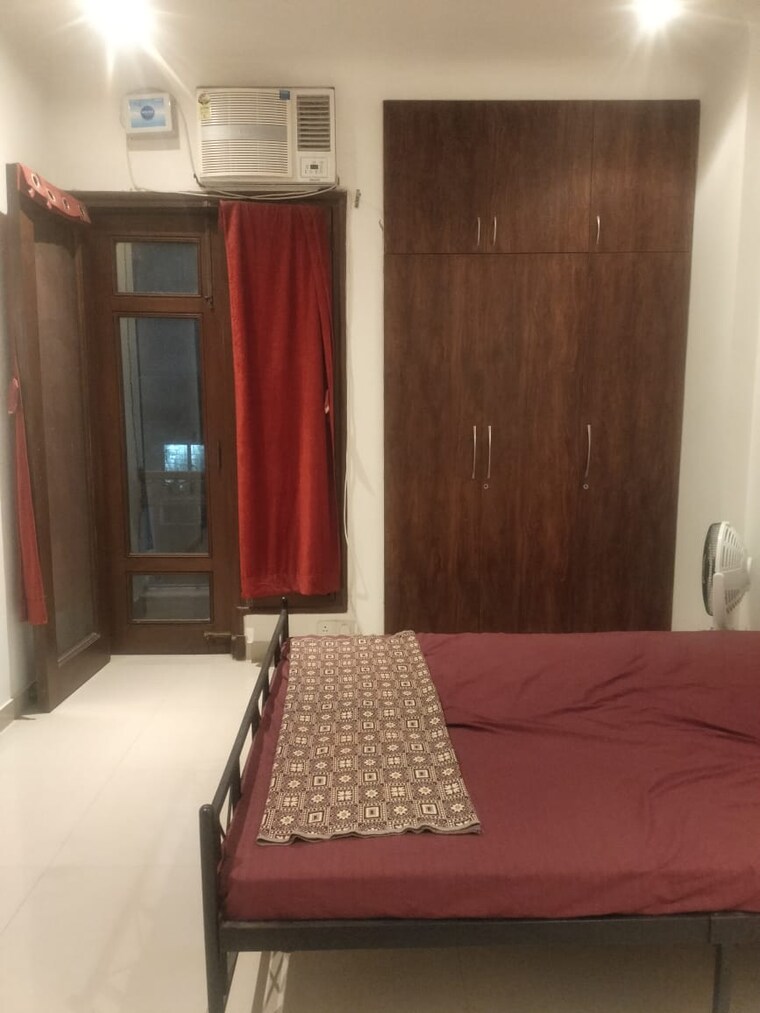 Bedroom, gulmohar park 3 Bedroom 200 Sq.Yd. Builder Floor In Gulmohar Park Delhi 9466858