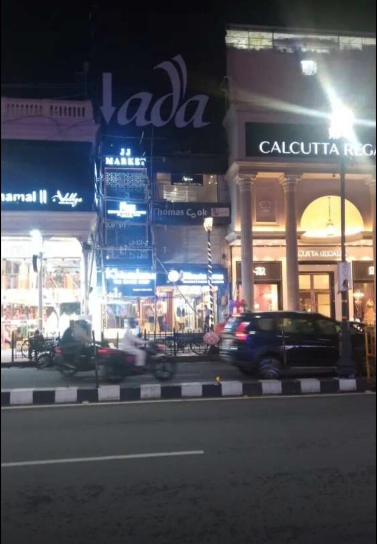 Exterior View, hazratganj Commercial Office Space 750 Sq.Ft. In Hazratganj Lucknow 9466888