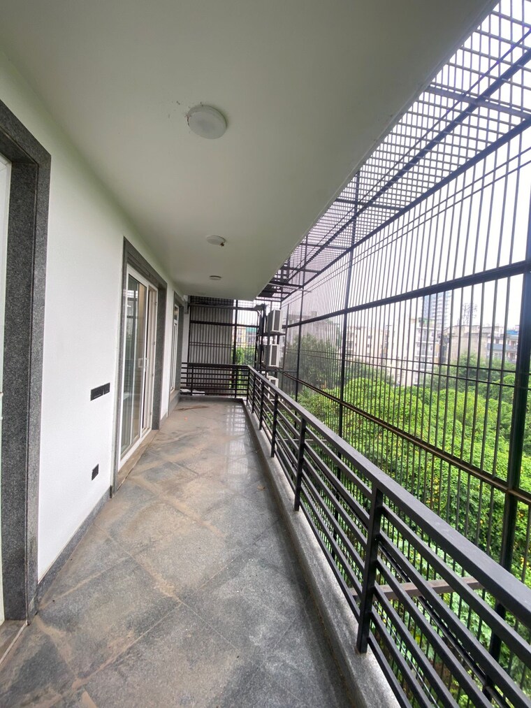 Balcony, dlf phase iv 4 Bedroom 402 Sq.Yd. Builder Floor In Dlf Phase iv Gurgaon 9466884