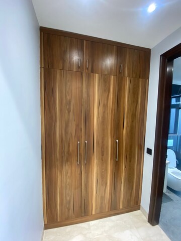 Building Lobby in 4 BHK Builder Floor at Dlf Phase iv – for Rent