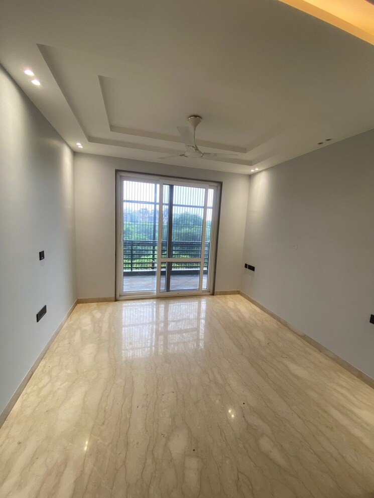 Room, dlf phase iv 4 Bedroom 402 Sq.Yd. Builder Floor In Dlf Phase iv Gurgaon 9466884