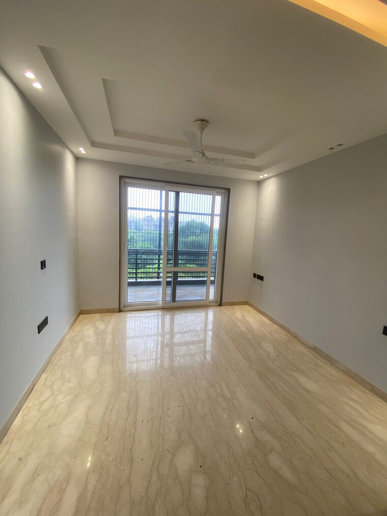 Room, dlf phase iv 4 Bedroom 402 Sq.Yd. Builder Floor In Dlf Phase iv Gurgaon 9466884
