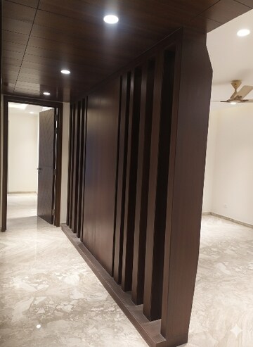 Master Bedroom in 4 BHK Builder Floor at Greater Kailash I – for Rent