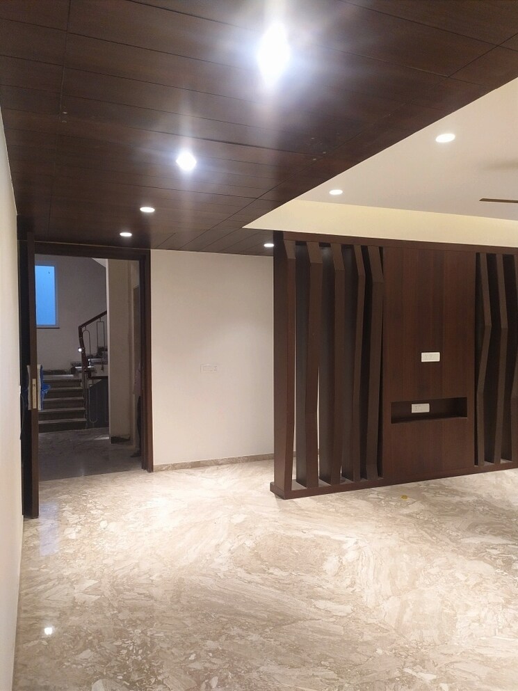 Living Room, greater kailash i 4 Bedroom 3850 Sq.Ft. Builder Floor In Greater Kailash I Delhi 9466901