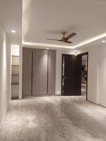 Master Bedroom in 4 BHK Builder Floor at Greater Kailash I – for Rent
