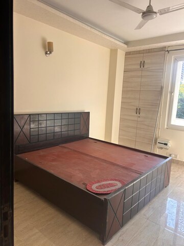 Bedroom in 3 BHK Builder Floor at Sector 27 – for Rent