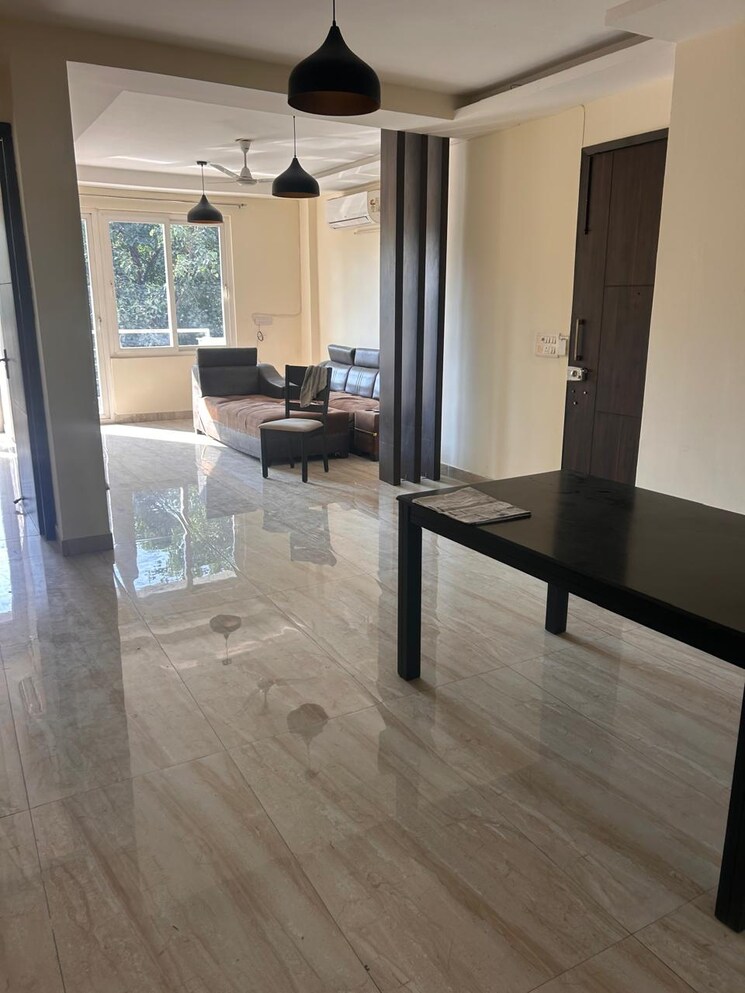 Room, sector 27 3 Bedroom 263 Sq.Ft. Builder Floor In Sector 27 Gurgaon 9466892