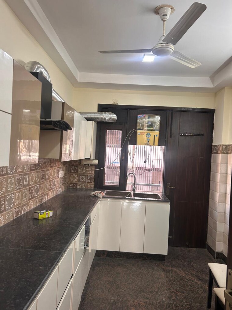 Kitchen, sector 27 3 Bedroom 263 Sq.Ft. Builder Floor In Sector 27 Gurgaon 9466892