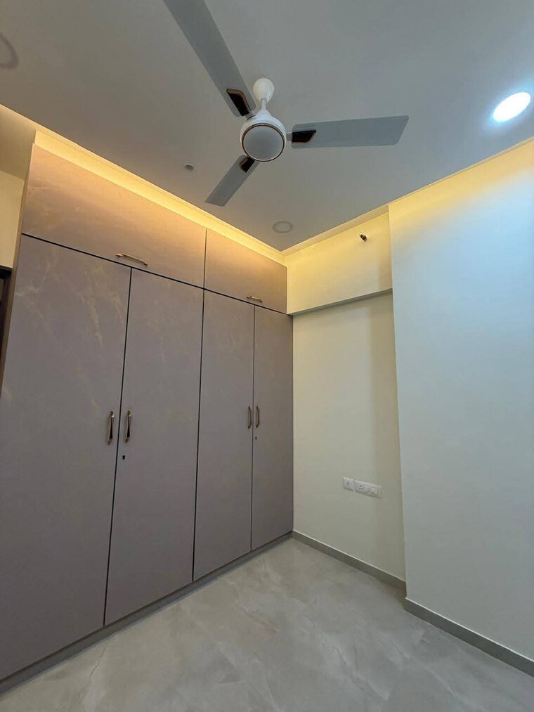 Room, goregaon west Pg For Boys & Girls In Goregaon West 9466903
