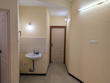 Bathroom in 2 BHK Apartment at Town Hall – for Rent