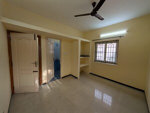 2 BHK Apartment For Rent in Town Hall