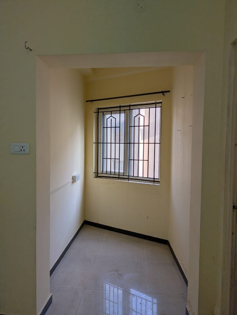 Room, town hall 2 Bedroom 1000 Sq.Ft. Apartment In Town Hall Coimbatore 9466902