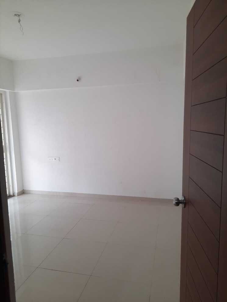 Bathroom, gulmohar-park-aundh 3 Bedroom 1500 Sq.Ft. Apartment In Aundh Pune 9466936