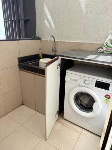 Master Bedroom in 3 BHK Apartment at Anand Park Aundh, Aundh – for Rent