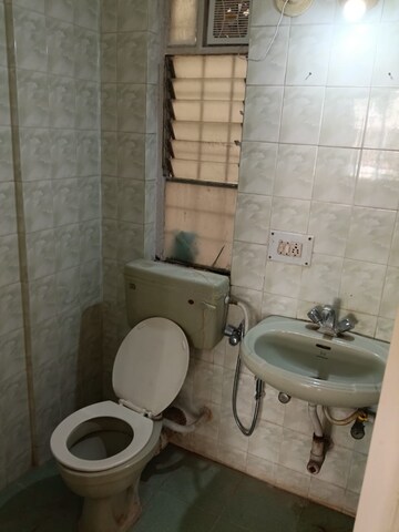 Bathroom in 2 BHK Apartment at Kumar Padmalaya, Aundh – for Sale