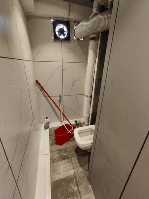 Bathroom in 2 BHK Apartment at Rattan Icon, Seawoods Sector 50 – for Rent