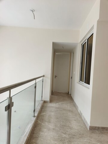 Room in 4 BHK Apartment at Tata Serein, Pokhran Road No Two – for Rent