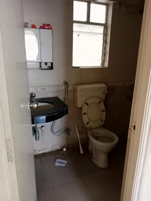 Bathroom in 2 BHK Apartment at Kumar Padmalaya, Aundh – for Sale