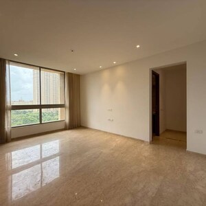 Room in 4 BHK Apartment at Hiranandani Lake Encalve Glenridge, Anu Nagar – for Sale