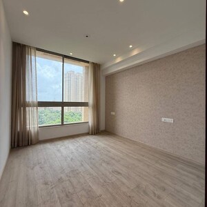 Room in 4 BHK Apartment at Hiranandani Lake Encalve Glenridge, Anu Nagar – for Sale