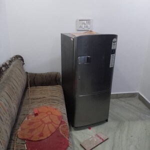 Furnished Amenities in 2.5 BHK Builder Floor at Shastri Nagar – for Rent