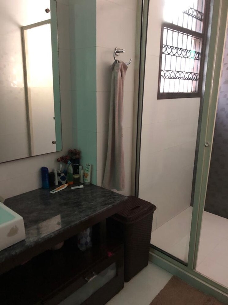 Attached Bathroom, greater kailash i 4 Bedroom 3900 Sq.Ft. Builder Floor In Greater Kailash I Delhi 9467020