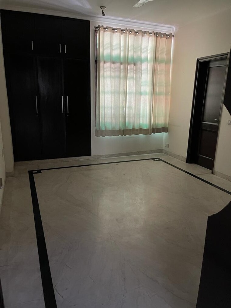 Bedroom, greater kailash i 4 Bedroom 3900 Sq.Ft. Builder Floor In Greater Kailash I Delhi 9467020