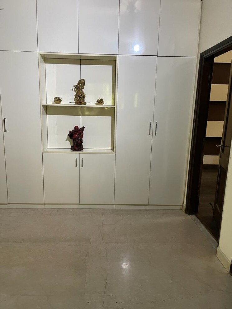 Master Bedroom, greater kailash i 4 Bedroom 3900 Sq.Ft. Builder Floor In Greater Kailash I Delhi 9467020