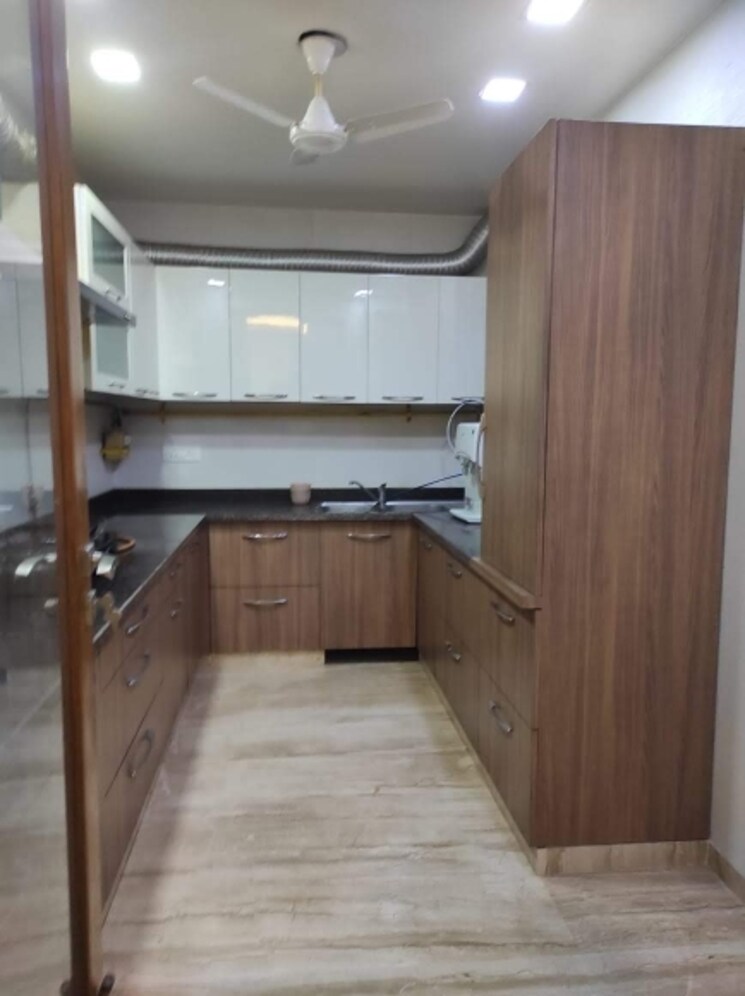 Kitchen, chittaranjan park 3 Bedroom 1700 Sq.Ft. Builder Floor In Chittaranjan Park Delhi 9467022